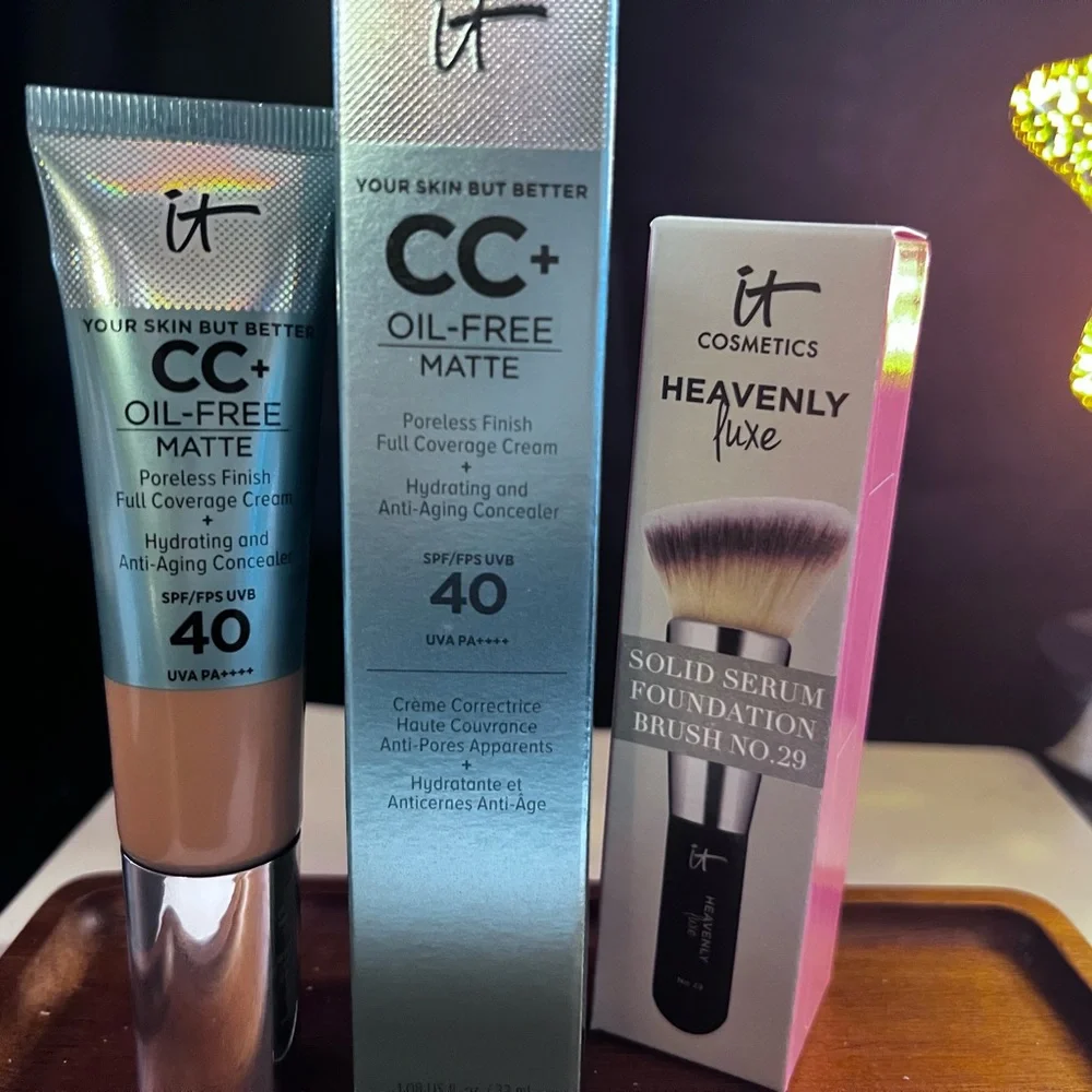 IT Cosmetics CC+ Cream Oil-Free Matte with SPF 40 - Neutral Medium - Picture 2 of 9